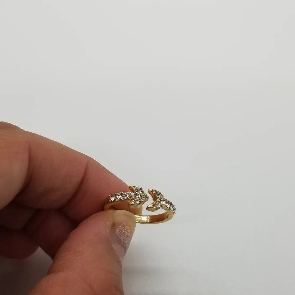 Jewelrystorm endless arrow gold rhinestone ring size 4.75
